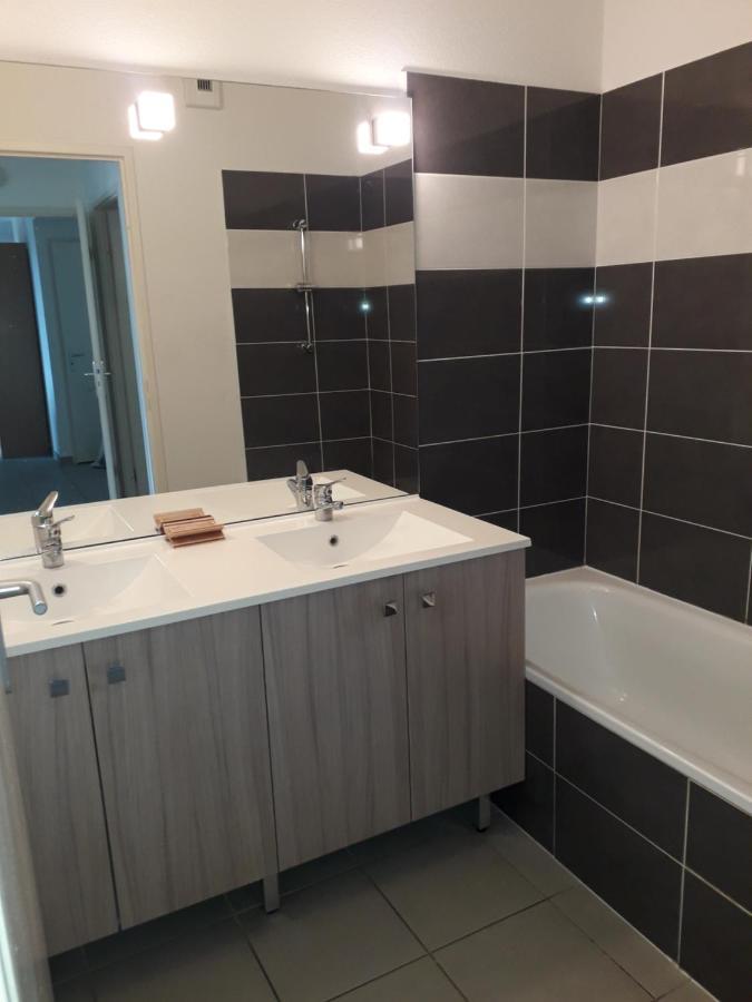 Bel Appartement En Residence Avec Parking Prive Arvert Dış mekan fotoğraf